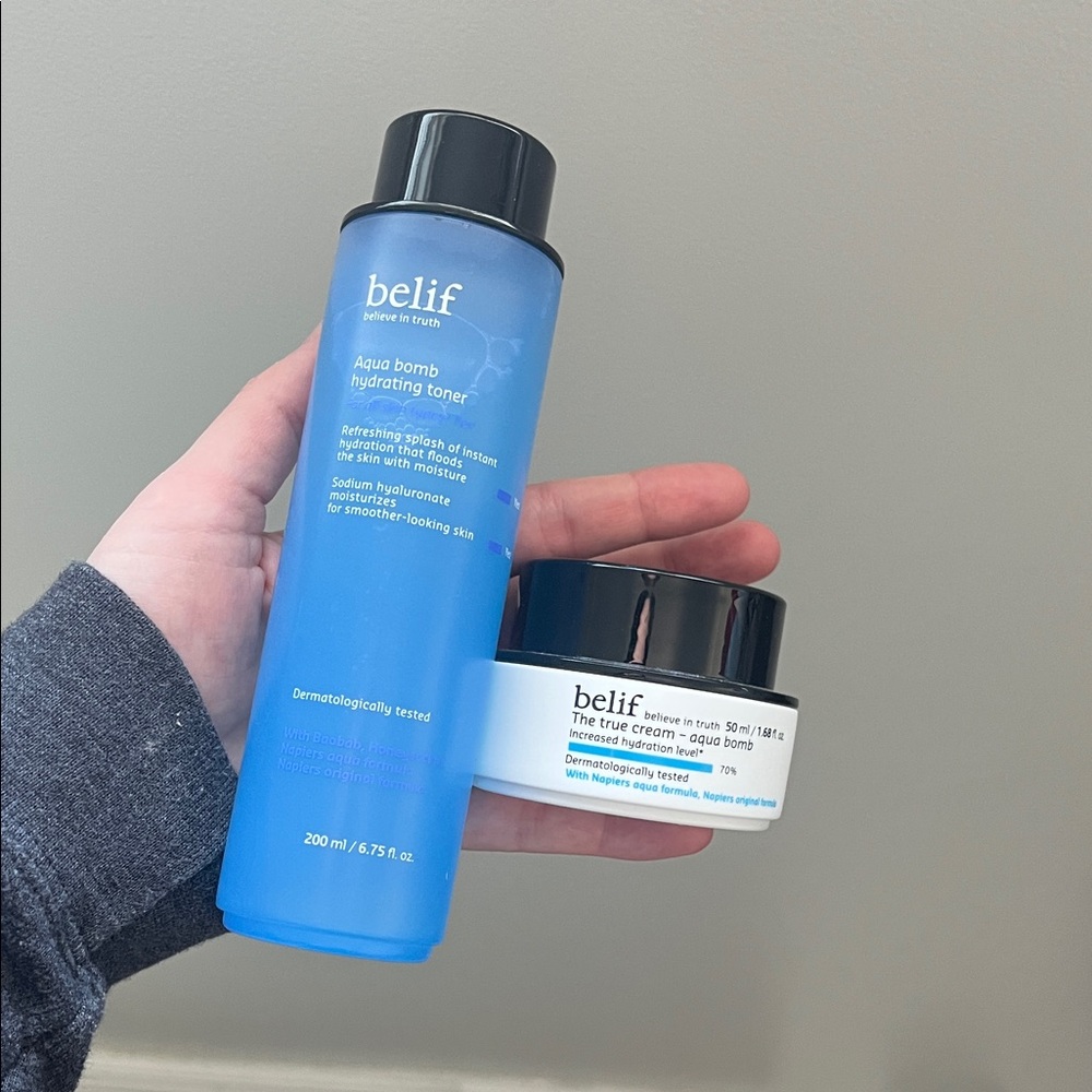 Belif Aqua Bomb Hydrating Toner and Cream Set - Blue